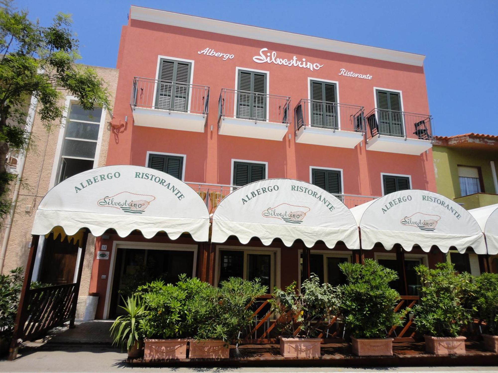 Hotel Silvestrino Стинтино Екстериор снимка