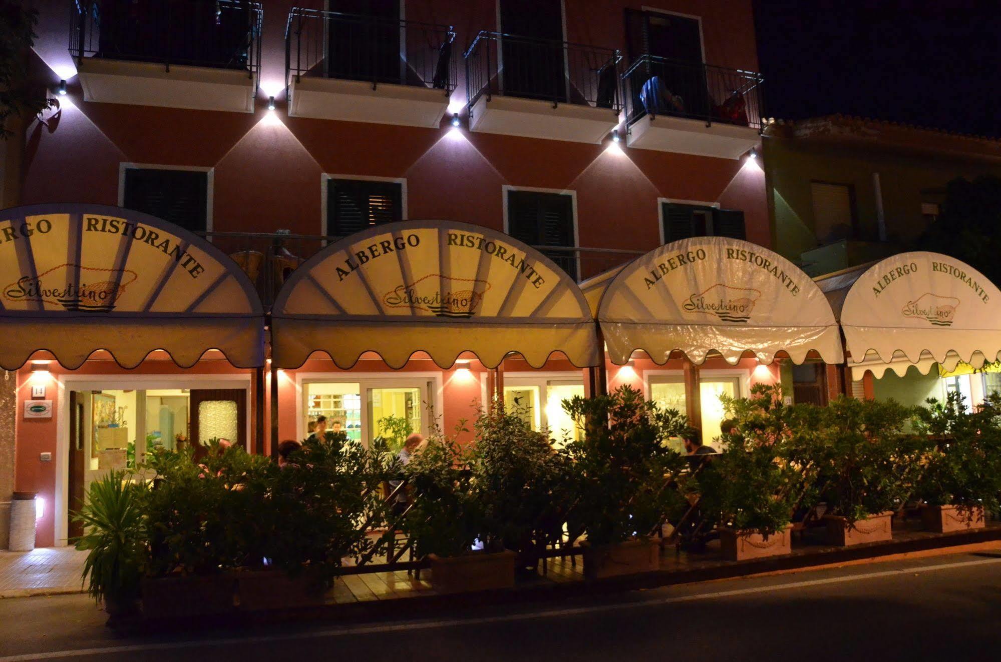 Hotel Silvestrino Стинтино Екстериор снимка