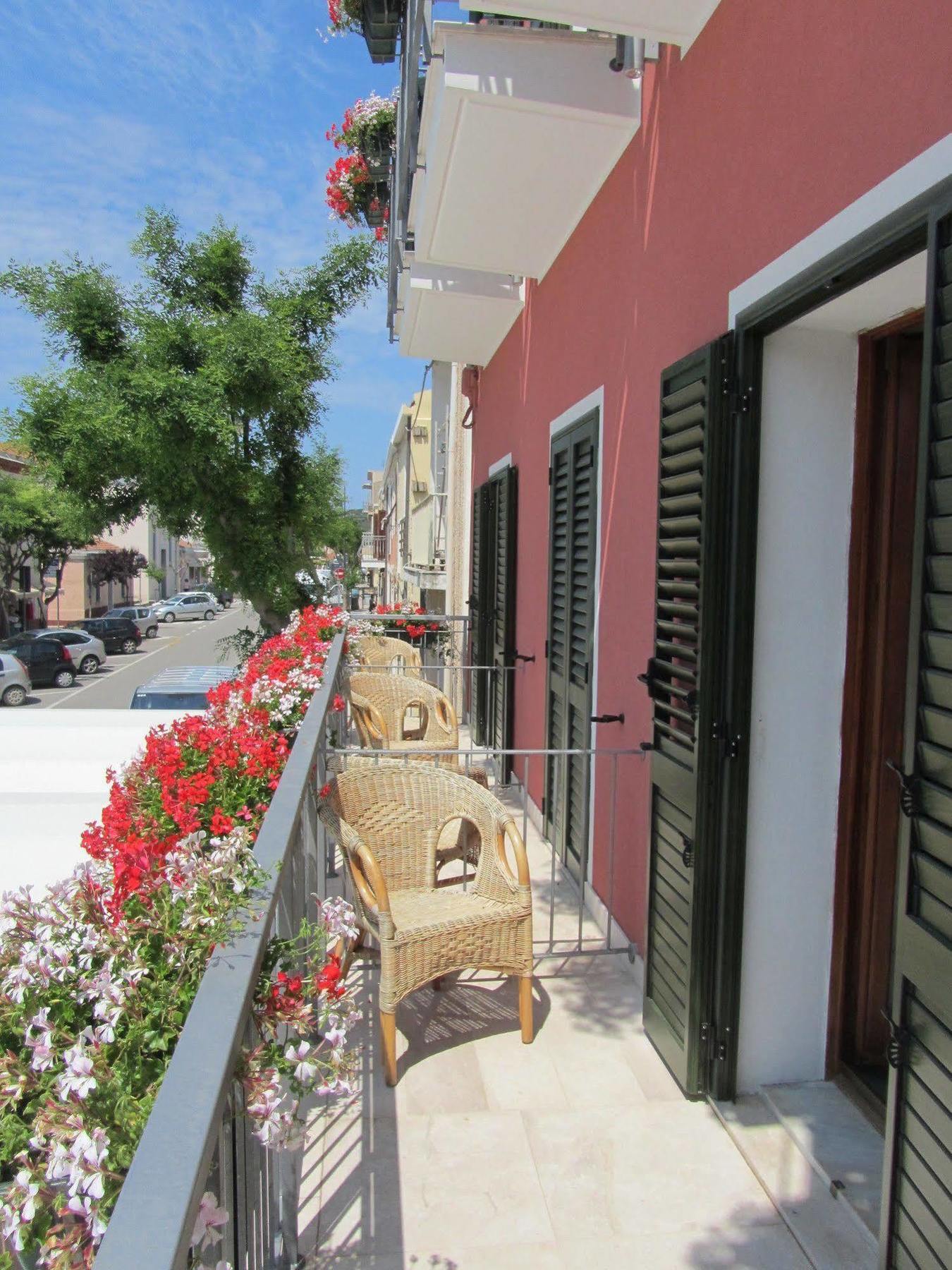 Hotel Silvestrino Стинтино Екстериор снимка